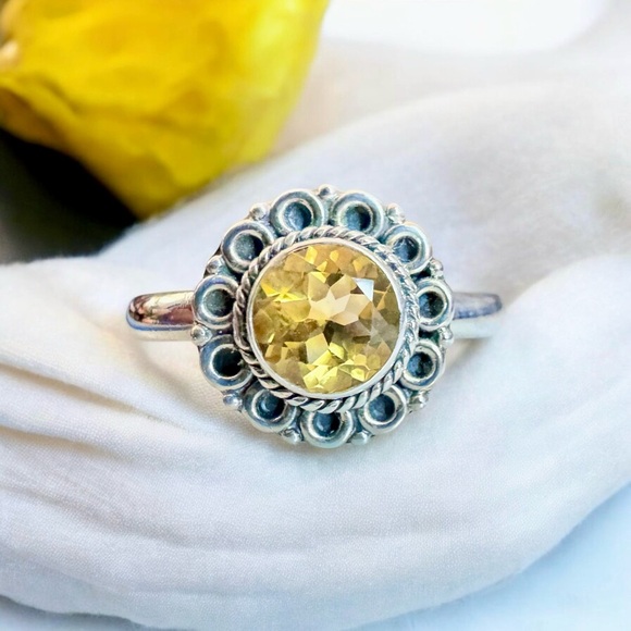 Floral Citrine Sterling Silver Ring (9.75) - Picture 2 of 15